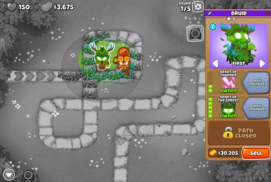 BTD6 game screen showing Round 1 with a Druid and Alchemist placed on the map. The upgrade menu for the Druid is open, displaying the Heart of Thunder and Spirit of the Forest upgrades.